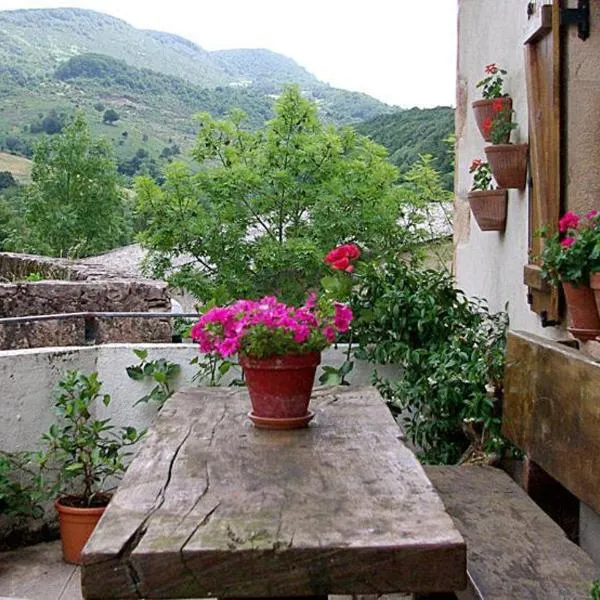 Casa Rural Parriola, hotell i Oroz-Betelu