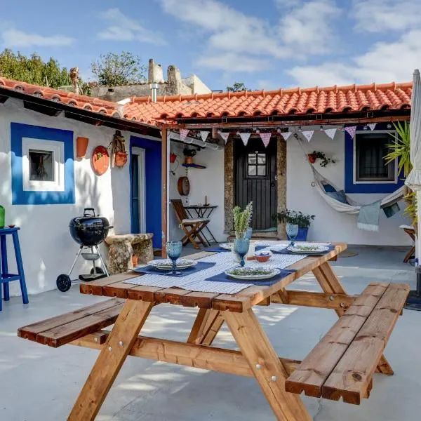 Refúgio da Alma Cottage com Lareira e Pátio perto de Mafra e Ericeira, ξενοδοχείο σε Μάφρα