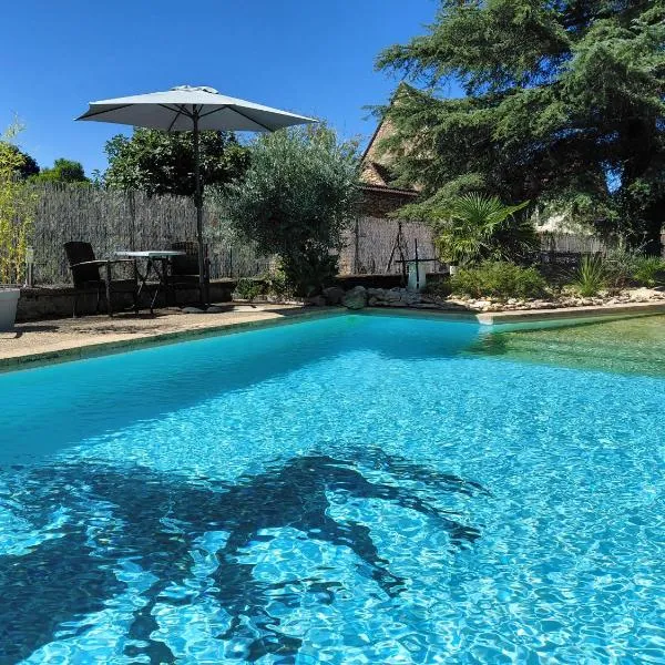 Auberge du Relais d'Auniac - Hôtel Bar Restaurant Piscine, hotell sihtkohas Anglars-Nozac