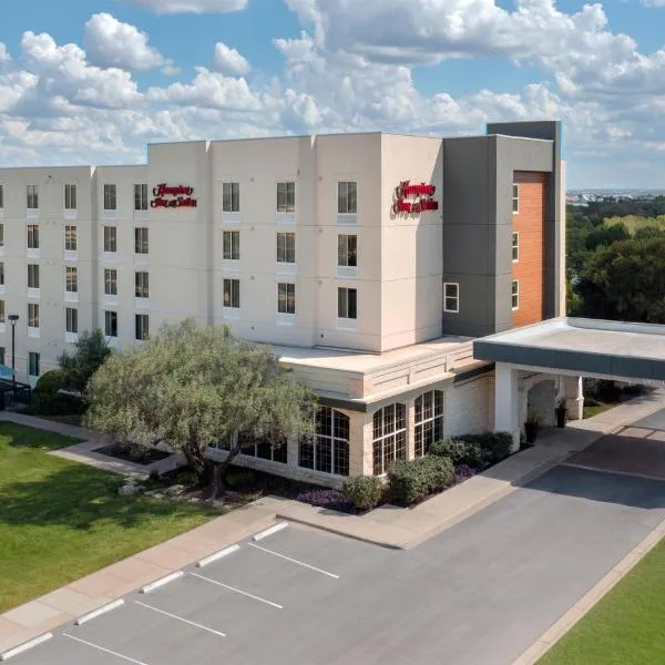 Hampton Inn & Suites-Austin Airport โรงแรมในออสติน