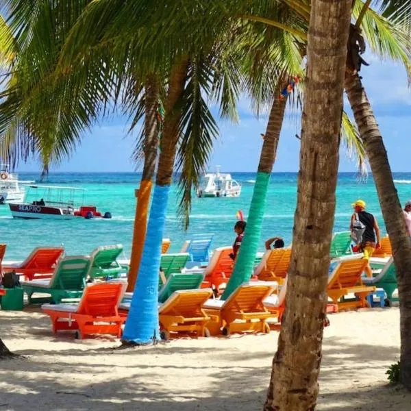Caribbean PALMS TROPICANA HOTEL playa Los Corales, hotell i Punta Cana