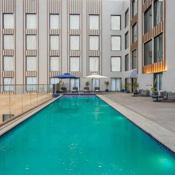 Park Inn by Radisson Jabalpur, хотел в Джабалпур