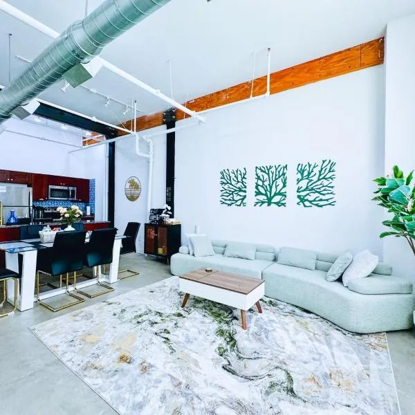 BRAND NEW Modern 1BD Loft in Downtown with free parking, hotel sa Memphis