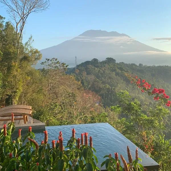 Villa Damai Rohani Private Pool Villas with Valley Views Adults Only, hotelli kohteessa Sidemen