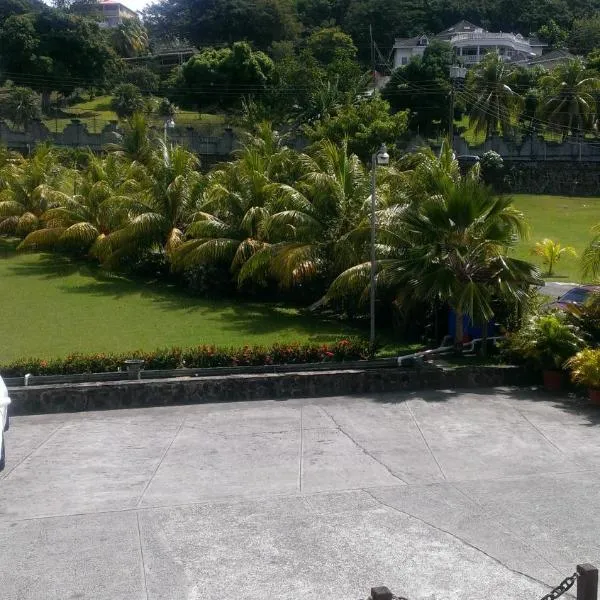 Paradise Beach Hotel, hotel v destinaci Kingstown