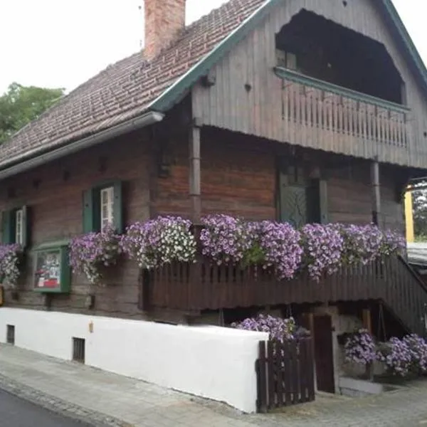 Reginas Ferienhäuschen, hotel v destinaci Krieglach