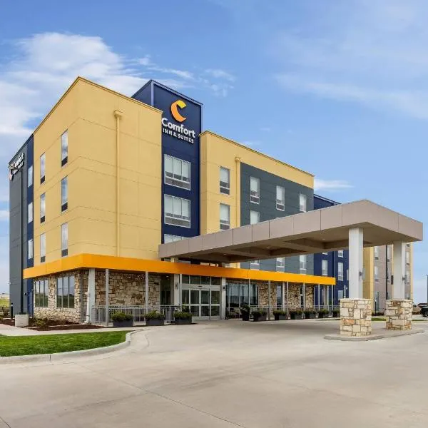 Comfort Inn & Suites Colby, hotel en Colby