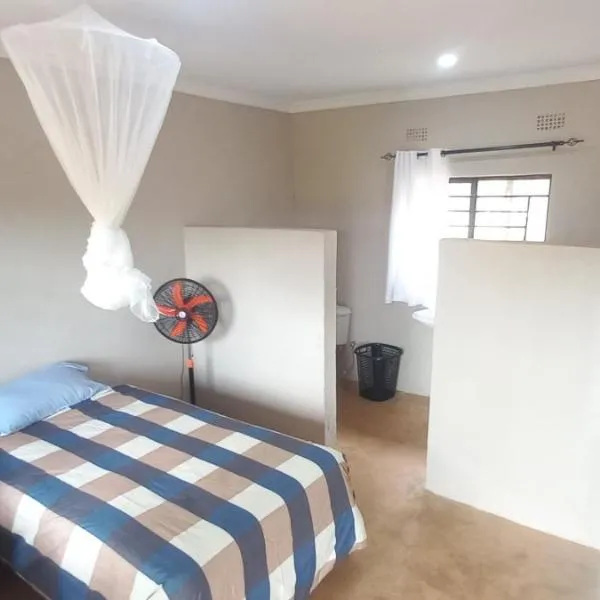 Copperhead Accommodation Ltd, hotel di Kalumbila