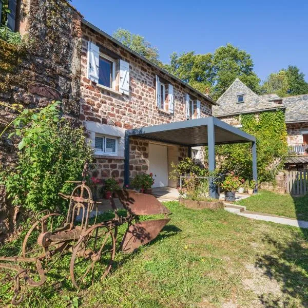 Domaine de Jouani gîte La Charrue, hotel v mestu Villecomtal