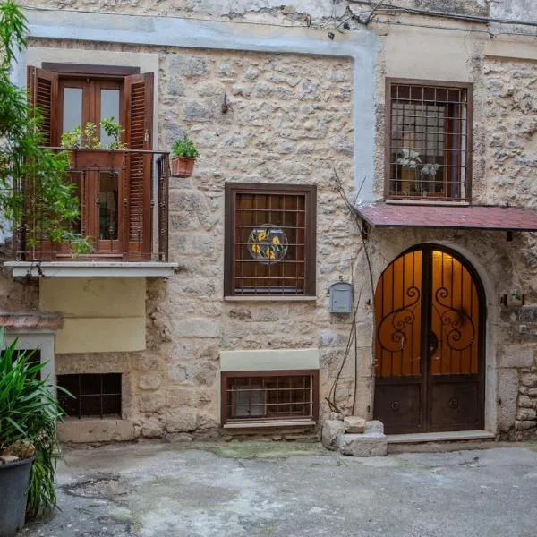 La Casa del Fico - in the heart of Sezze, ξενοδοχείο σε Sezze