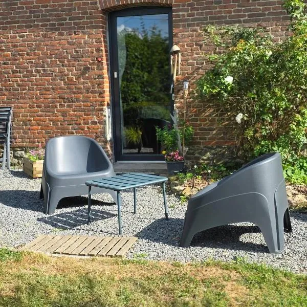 Studio Bienvenue du côté de chez nous avec jardin privatif, hotel sa Wignehies