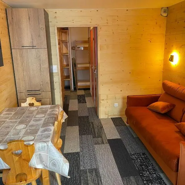 MyHome - Studio 5 pax Plein Soleil - Propre, bon marché, emplacement top !, hotel em Tignes