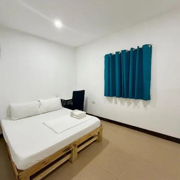 Layover Hostel, hotel Manilában
