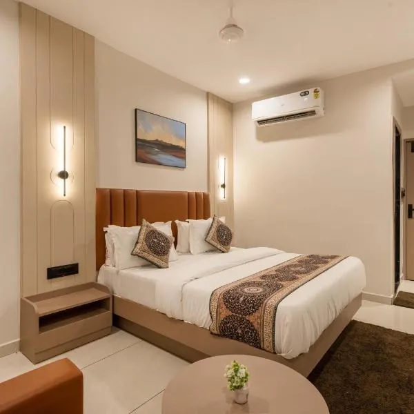 Hotel Pride Comfort، فندق في أحمد آباد