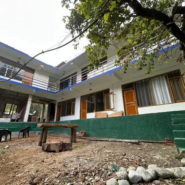 Tiny Spot Hostel, hotel en Manali