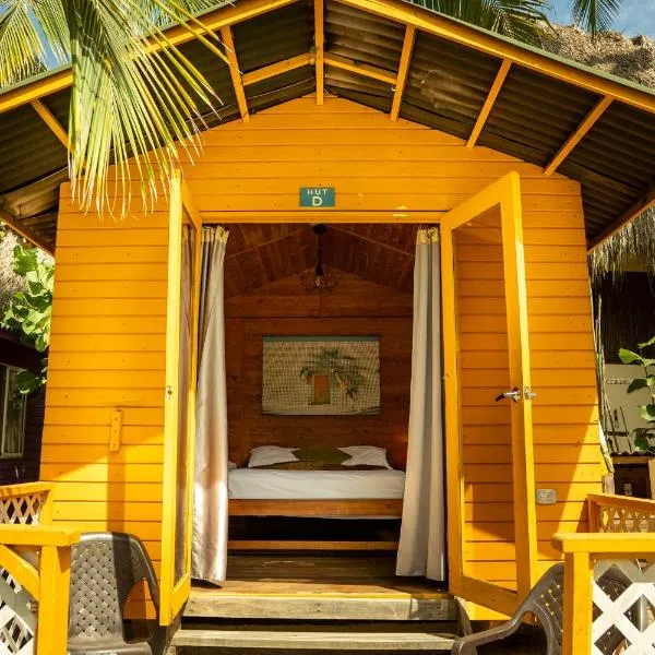 Blue Mango Beach Hotel, hotel i Guachaca