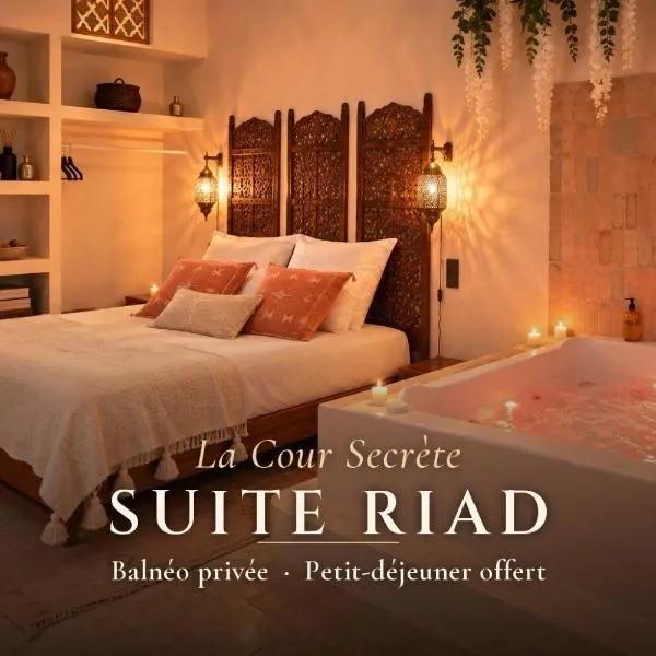 La Cour Secrète - Suite Riad - Balnéo privée - Cocon romantique à Carpentras: Carpentras şehrinde bir otel