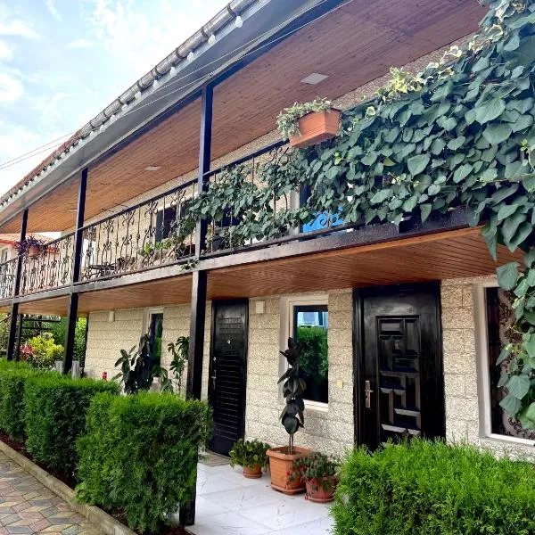 Hotel Doko – hotel w mieście Martwili