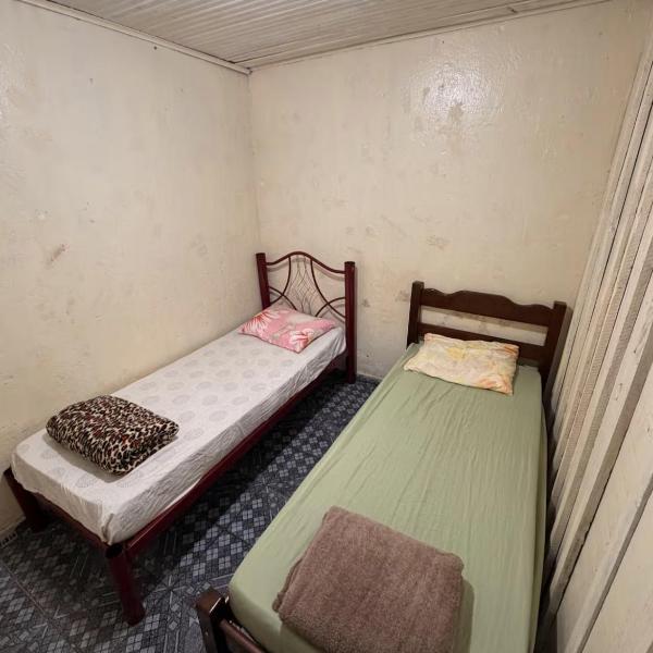 Casa Modesta Fundos - Foto 2