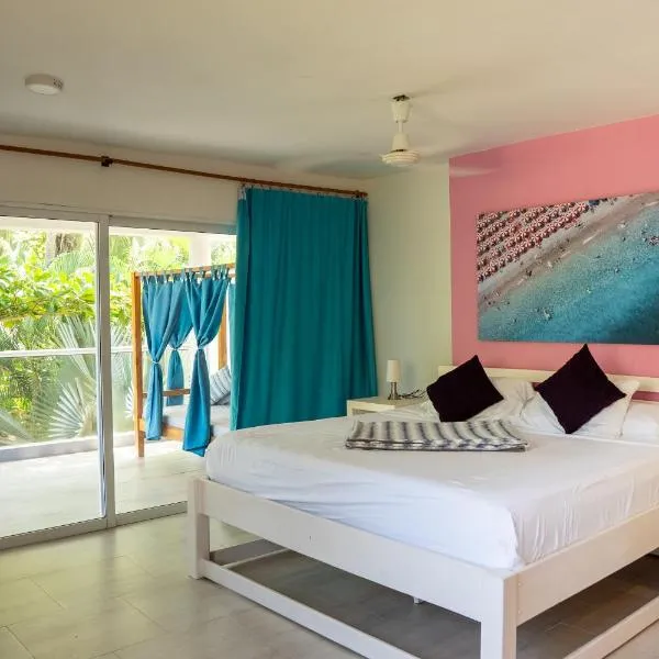 Blue Mango Beach Hotel, hotel em Guachaca