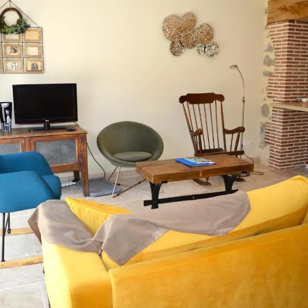 Chez Paulette - par Happy House, Hotel in Gouzon