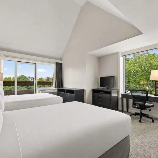 The Embassy Inn, hotel a Victoria