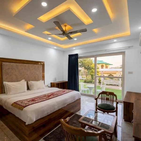 Pine Garden Heera Lodge Kasauli Near Mall Road Operated By Evening Sky, готель у місті Касаулі