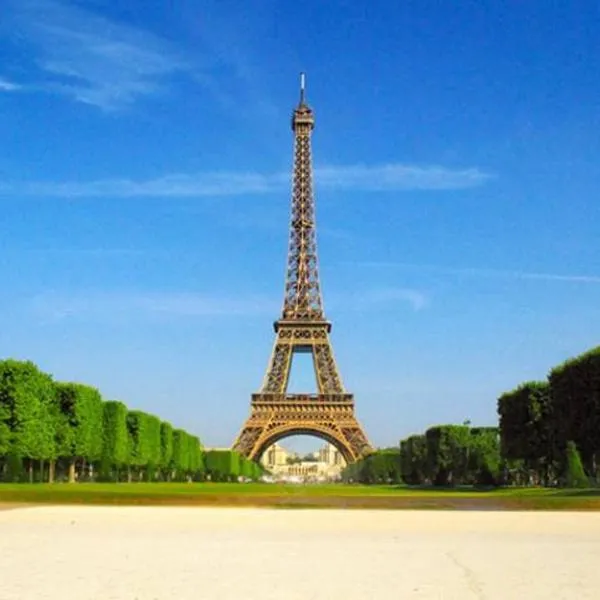 Elegant 3-room air-conditioned apartment in the heart of Le Marais, Hotel in Paris