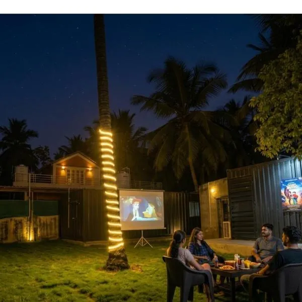 Coconut Grove Eco Stay with Pool BBQ and Cinema, hotel di Honganūr