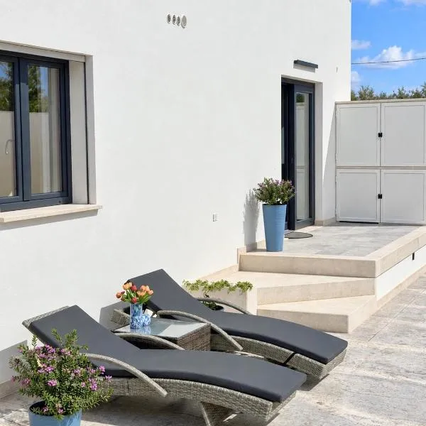 PoliHome, hotel sa Monserrato
