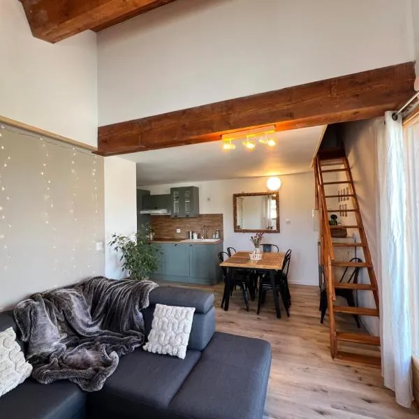 Evasion en Cerdagne 4 personnes 1 chambre et mezzanine, hotel din Saint-Pierre-dels-Forcats