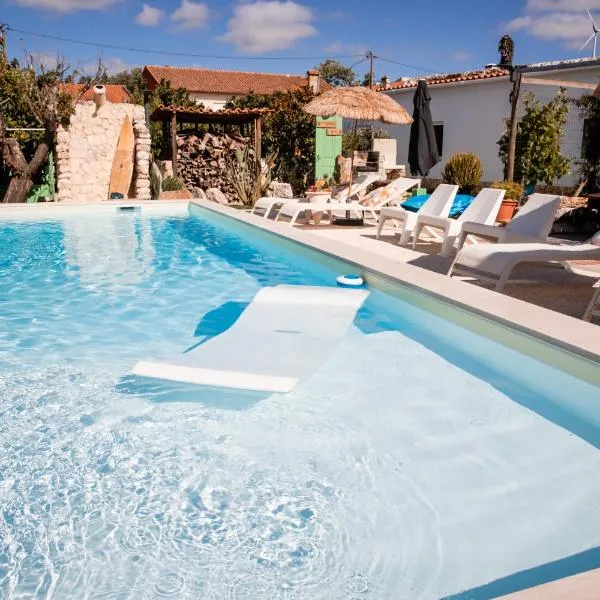 Casa da Cerca-Suíte Aconchegante com Piscina, hotell sihtkohas Runa