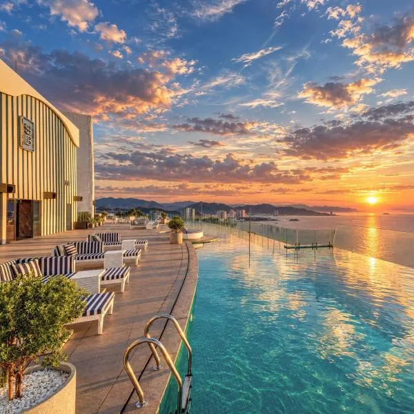 ELVIVIAN OCEAN Five-star Condo Hotel Nha Trang Beach, hotel a Nha Trang