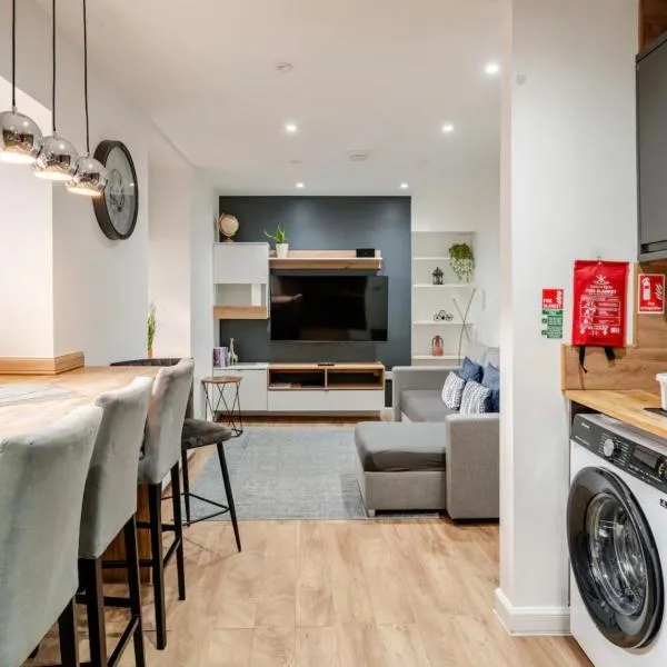 51 Innes Street Apartment, hotelli Invernessissä