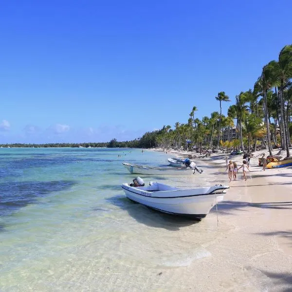 TROPICANA PALM BEACH Studios and Suites playa Bavaro Los Corales, hotell i Punta Cana