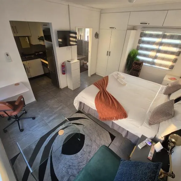 Casa-Pel Guest Wing، فندق في Palapye