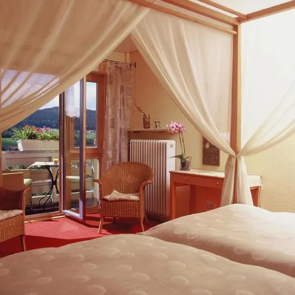 Haus Farbenklang: Zwiesel şehrinde bir otel