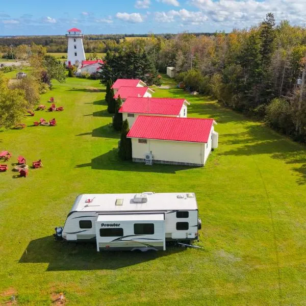 Baywatch Lighthouse Cottages & Motel, Hotel in Brackley Beach