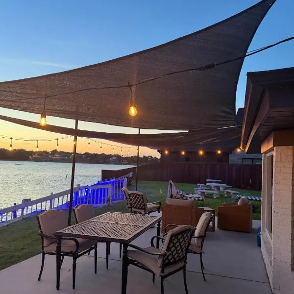 Lake Granbury Retreat: Granbury şehrinde bir otel