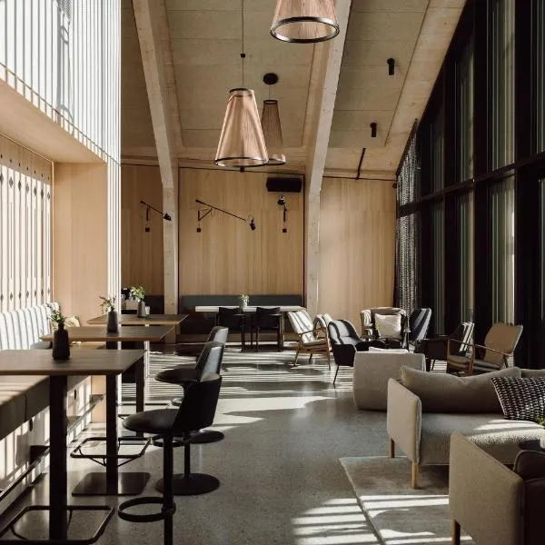 Dips&Drops - Hotel Superior, hotel in Flachau