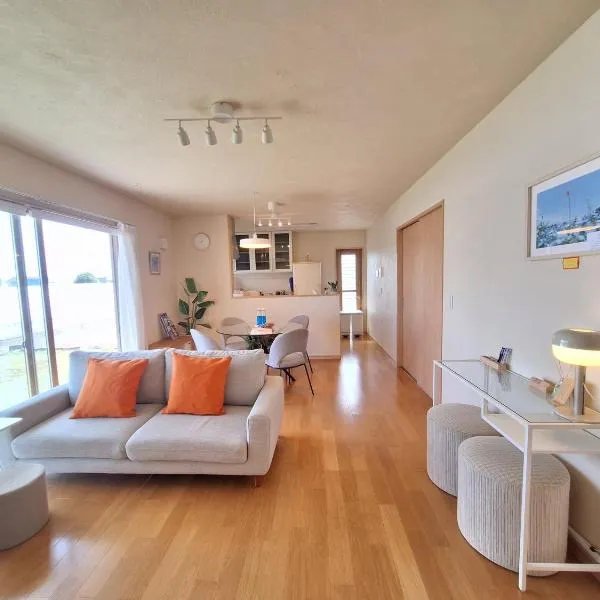 Peaceful Garden Home in Ota, Entire 3BR Parking, хотел в Ота