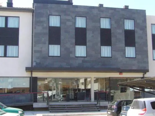 Hotel Alfinden, hotel v destinaci Puebla de Alfindén