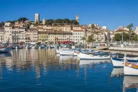 Logement insolite palais des festivals Cannes, hotel din Cannes