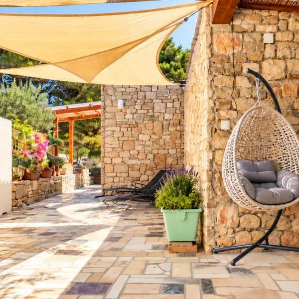 HOLIDAY HOME ZLOPOJE, hôtel à Vis