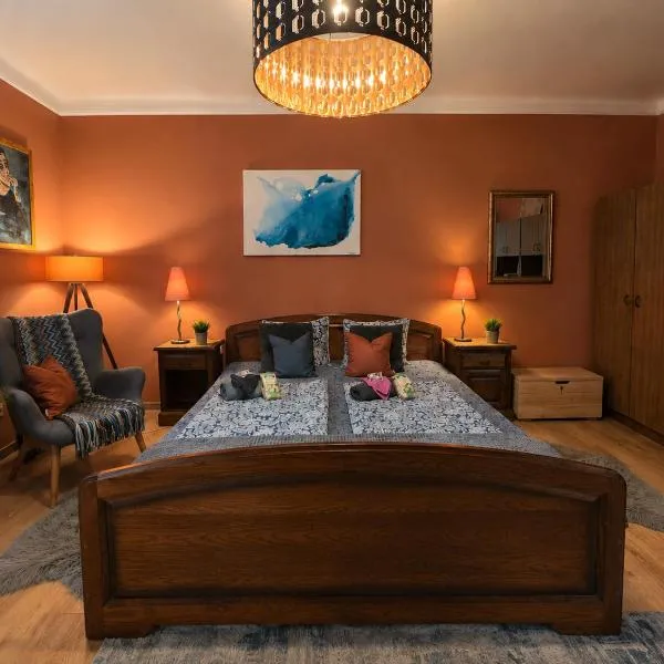 Central Studio Apartment, khách sạn ở Székesfehérvár