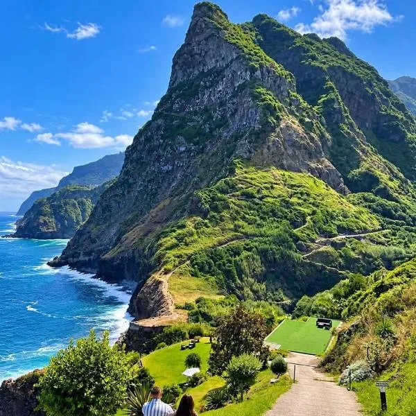 A House near CR7 Museum Madeira, отель в Фуншале