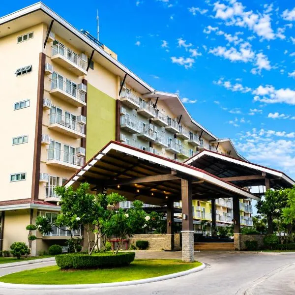 Condo unit near Mactan Airport with Pool, Gym, Free WiFi, and Netflix, hotel em Pusok