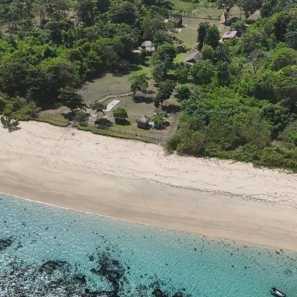Betelnut Eco-Lodge Sumba, מלון בLambatama