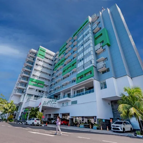 Whiz Prime Hotel Megamas Manado: Manado şehrinde bir otel