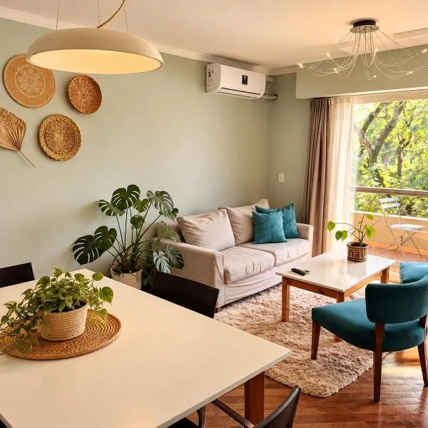 Marín Apartments، فندق في بويرتو إجوازو